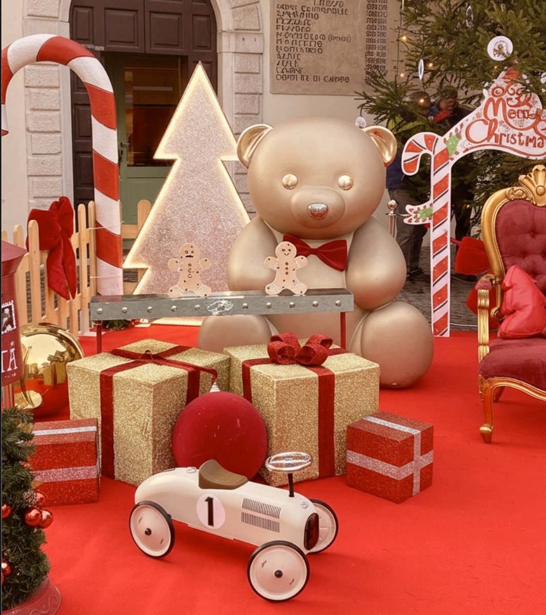 SALOTTO DI BABBO NATALE 1
